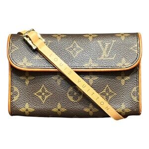 LOUIS VUITTON Authentic Brown Monogram Canvas Pochette Mini Bag